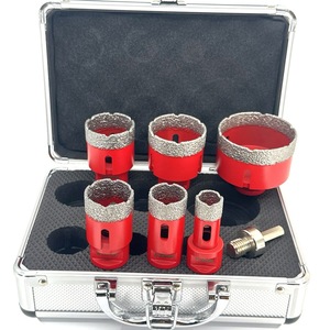 Seturi si accesorii pentru gaurit si insurubat