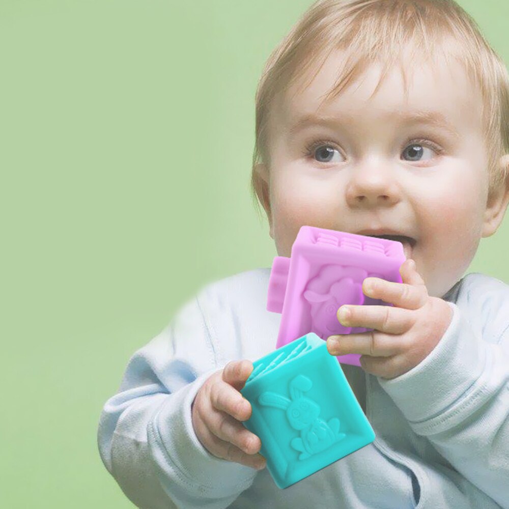 Set 10 cuburi moi de construit pentru bebelusi Soft Blocks, multicolor ...