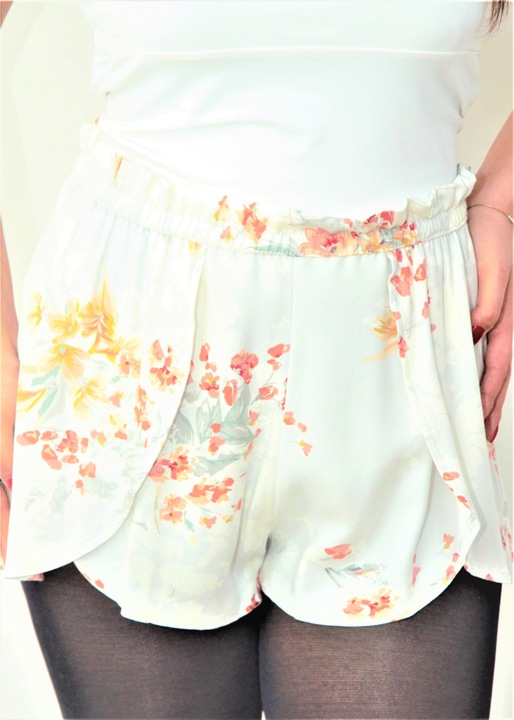 Pantaloni scurti bej floral, Bej deschis, L