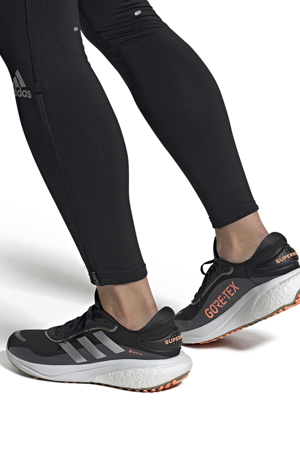 adidas Performance, Supernova Gtx logós futócipő, Ezüstszín