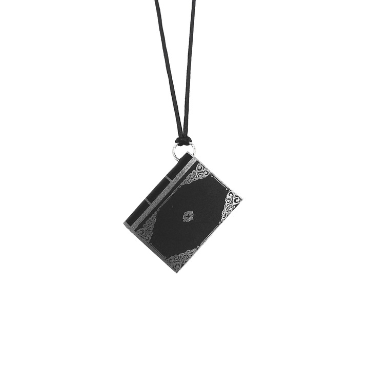 Colier din piele naturala carte miniatura negru