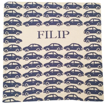 Fata de perna pesonalizata Tudor, albastra, 40 x 40 cm din bumbac organic Fata de perna pesonalizata Tudor, albastra, 40 x 40 cm din bumbac organic