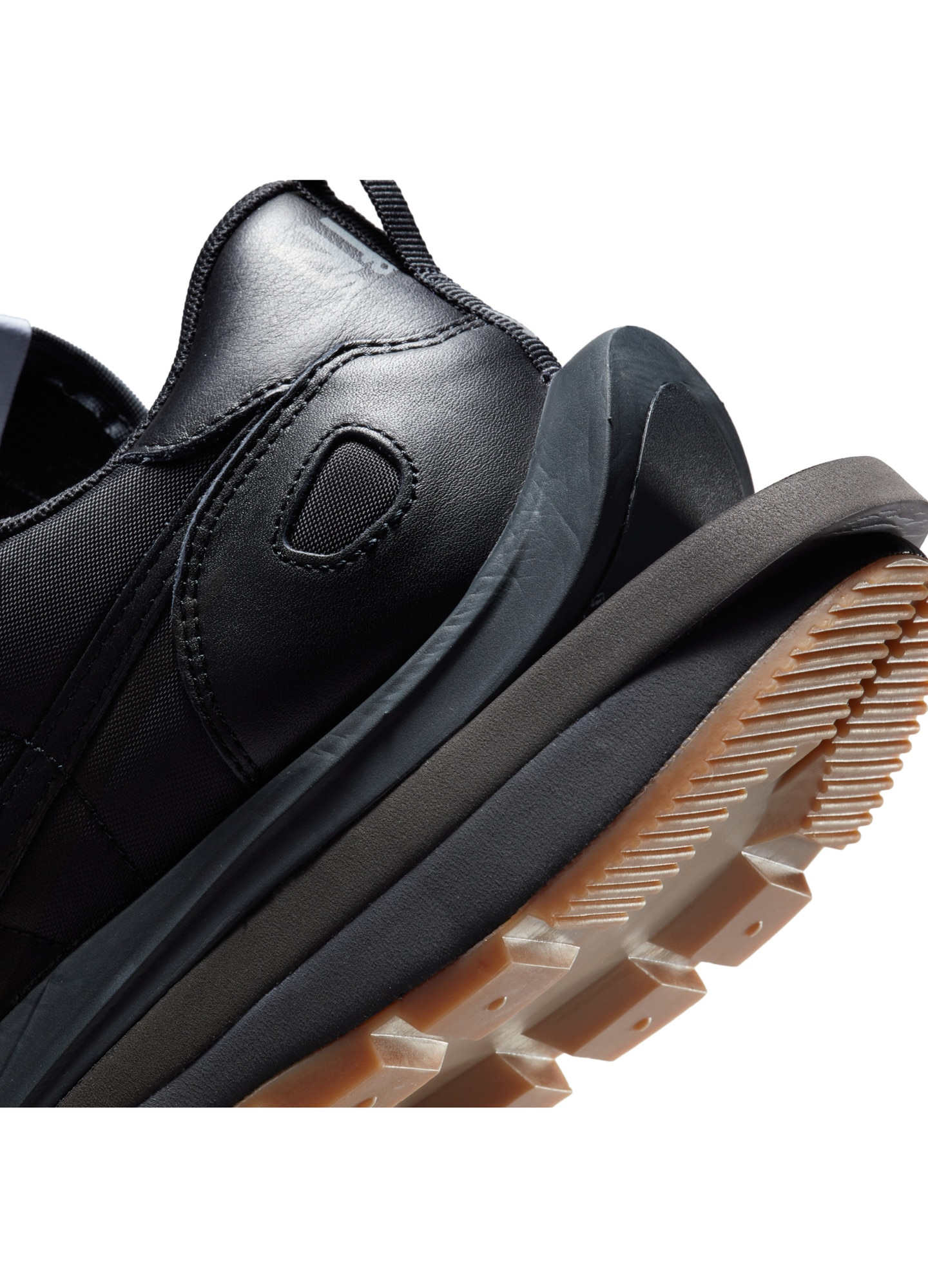 sacai × Nike VaporWaffle Black Gum 26.5 Pantofi sport Nike x Sacai Vaporwaffle Black Gum, Negru, marime 44