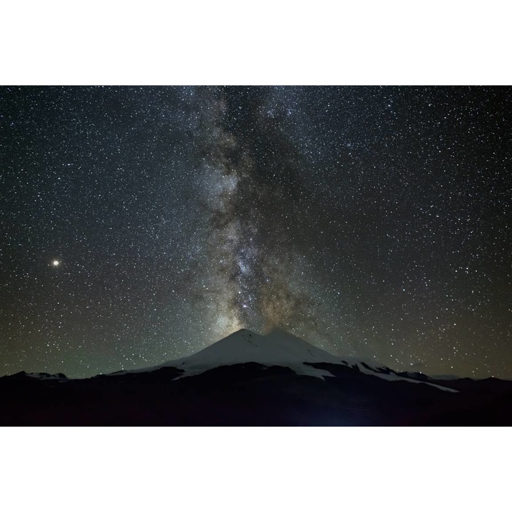 Tablou Canvas - Calea Lactee Deasupra Muntelui Elbrus, 50x35 cm