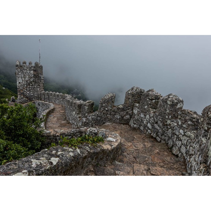 PVC öntapadós tapéta - Castle From the Fog, 100 x 150 cm