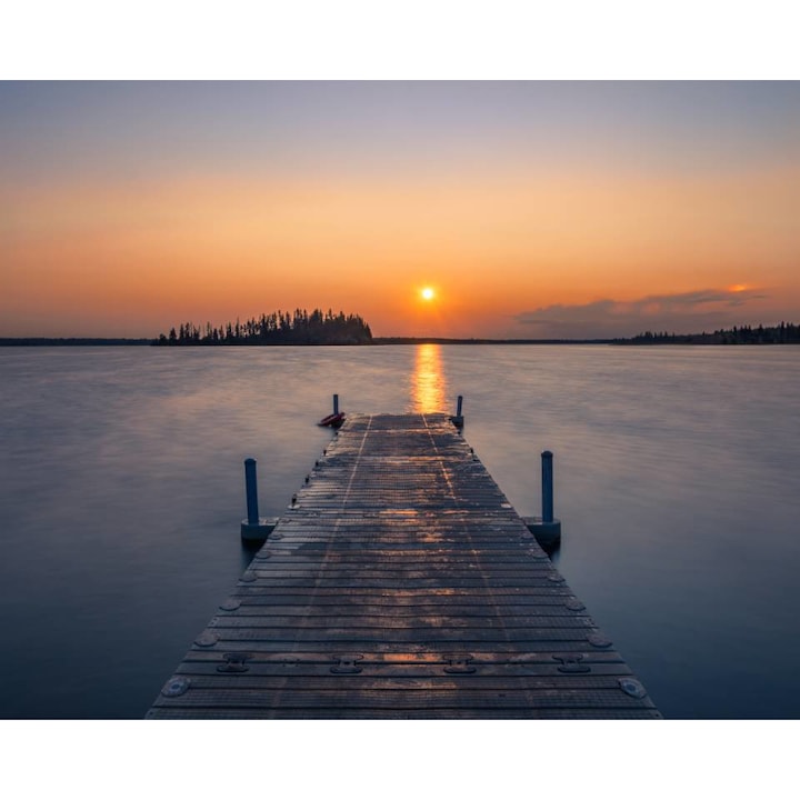 Sticker perete - Digul Din Lemn La Apusul Soarelui Langa Lac, 100x70 cm