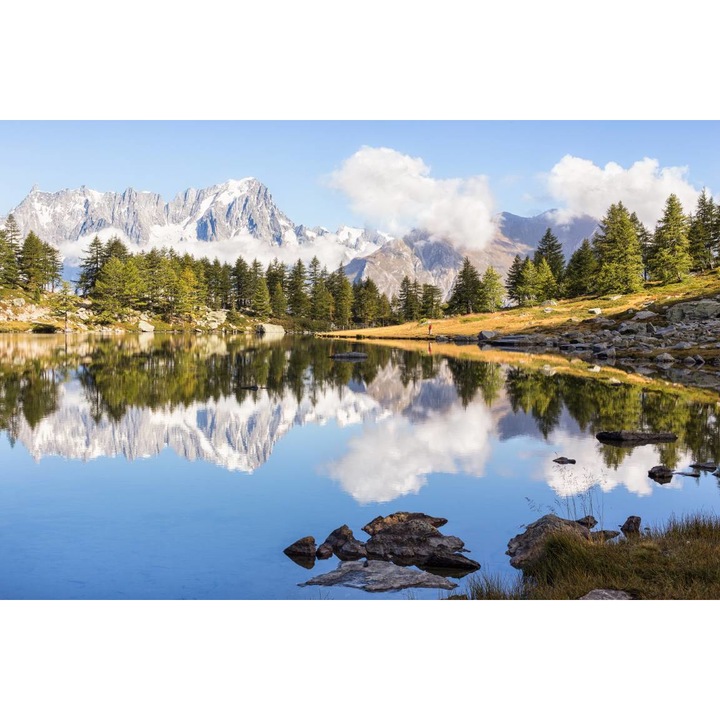 Öntapadó PVC tapéta - A hegy és az erdő tökéletes tükröződése a tóban, 100 x 150 cm