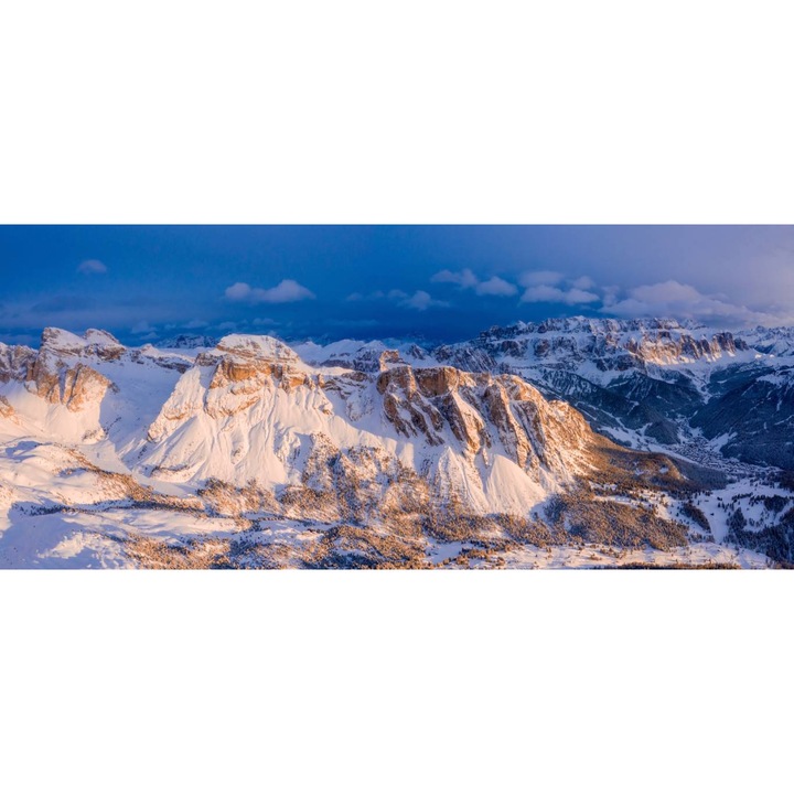 PVC öntapadó tapéta - Hófödte Hegycsúcs a Nap sugaraiban, 100 x 150 cm