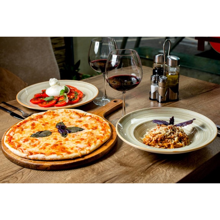 PVC öntapadó tapéta - Tányéros pizza tésztával és paradicsommal, 100 x 150 cm