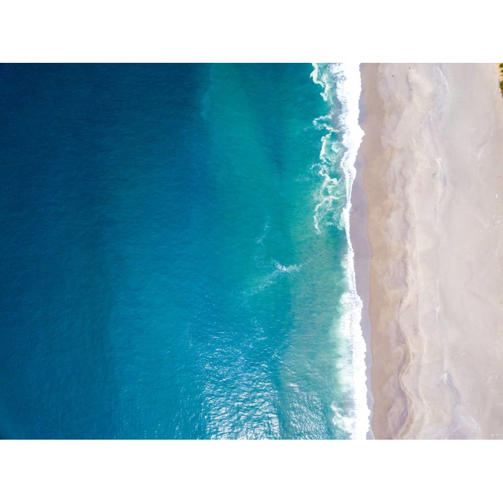 PVC öntapadó tapéta - Ocean Waves Meet Sand, 100 x 150 cm