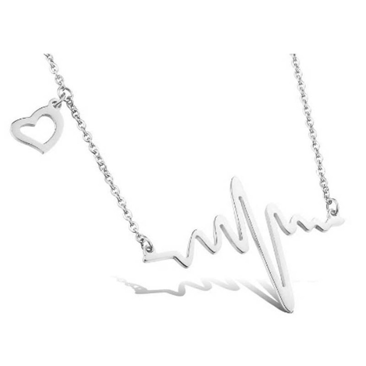 Colier placat cu argint cu pandantiv in forma de inima si linie de viata