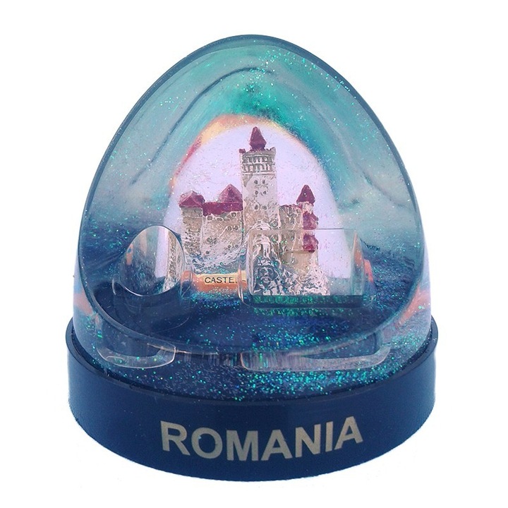 Glob din plastic cu apa si sclipici, in interior avand macheta Castelului Bran si inscriptionat in exterior cu textul "Romania", M1, 9x8 cm