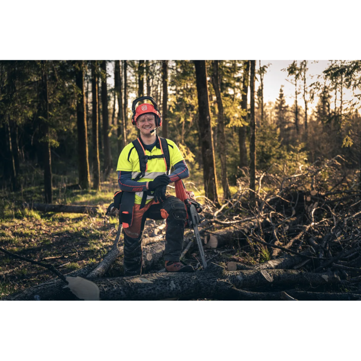 Husqvarna 560 XP Benzines láncfűrész, 4.7 LE teljesítmény, 3.5 KW, 5.,8 CC, 45 cm penge hossz, max. 21.3 m/s láncsebesség