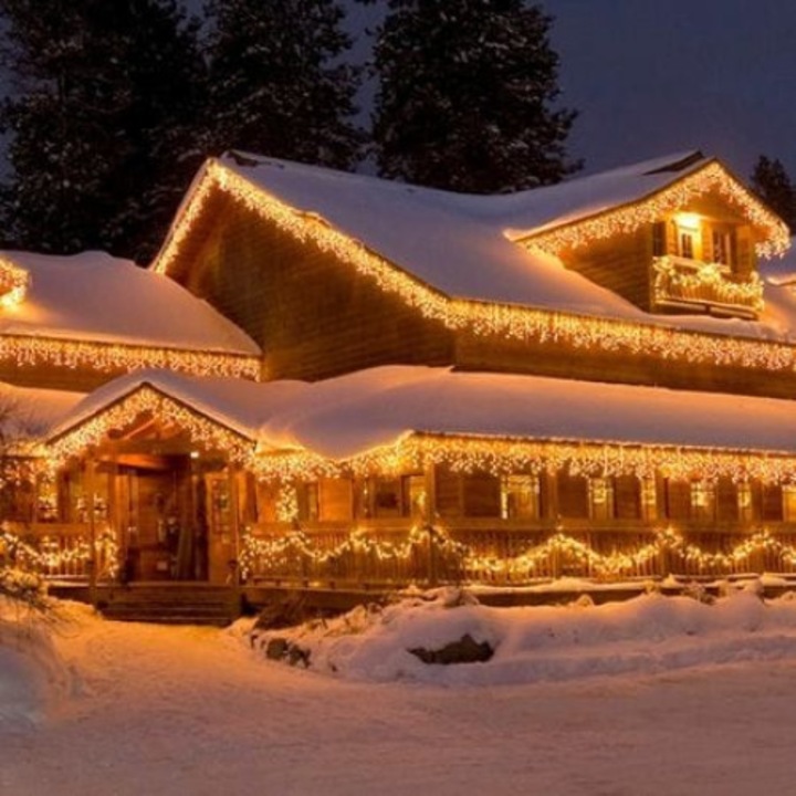 Függöny típusú karácsonyi fényfüzér kültéri IP44-re, 1 m x 1 m, 60 LED, meleg fehér, vaku, összeköthető, átlátszó szilikon kábel, 5 m-es hosszabbító, beltéri / kültéri