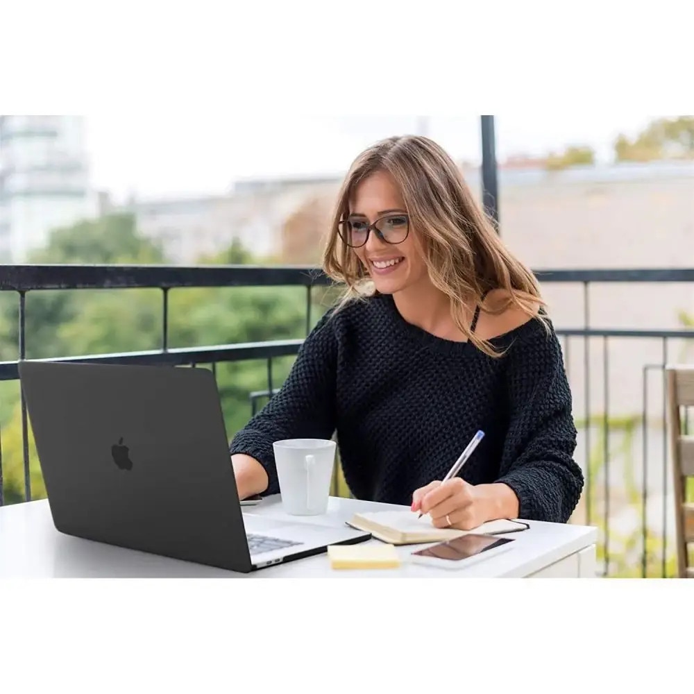Carcasa laptop Tech-Protect Smartshell compatibila cu MacBook Air 13 inch 2022/2024 Crystal Clear