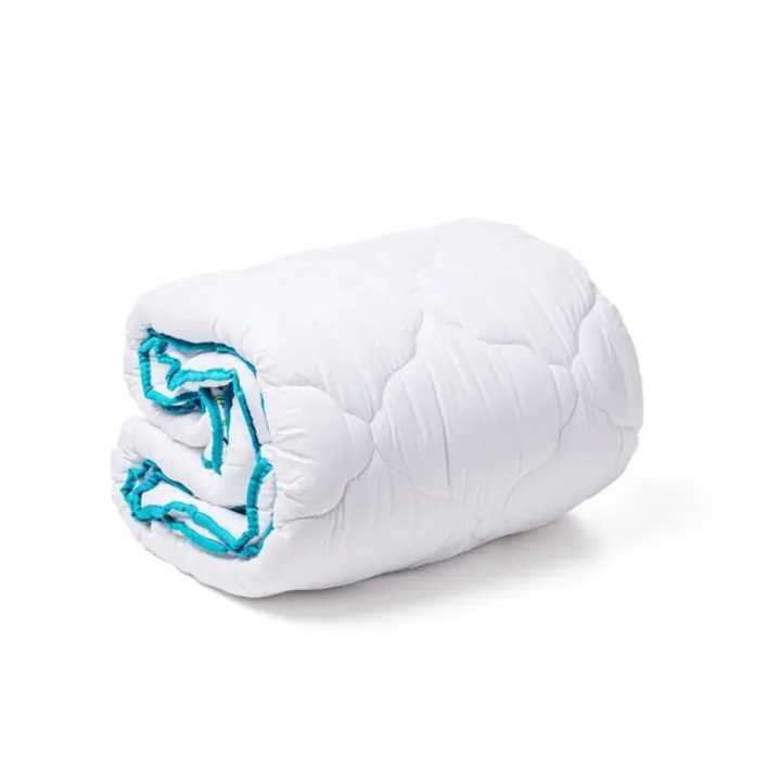 Pilota matlasata 200 x 200 cm, confecttonata din microfibra si umplutura din fibre de poliester siliconizate