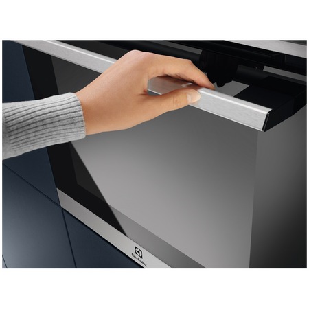 Cuptor incorporabil Electrolux EOE8P39X, Electric, 72 l, Touch control, Autocuratare pirolitica, SteamBake, Grill, Senzor gatire, 17 functii, 160 programe, Clasa A+, Inox