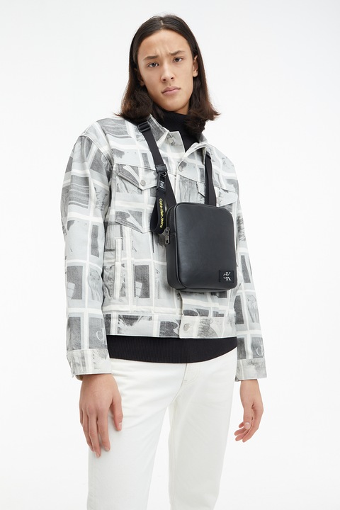 Calvin Klein Jeans Ökológiai bőr táska, crossbody, logóval, Fekete