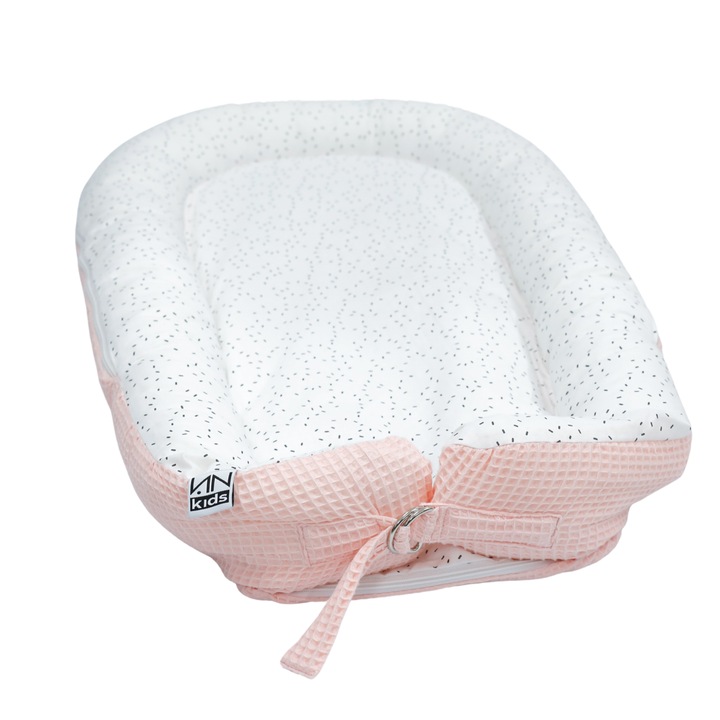 Cosulet bebelus, materiale certificate Oeko-Tex Standard 100 Clasa 1, 100% bumbac, Saltea burete, Umplutura hipoalergenica poliester 100% tip bilute marca SuperBall, roz, 50x80 cm