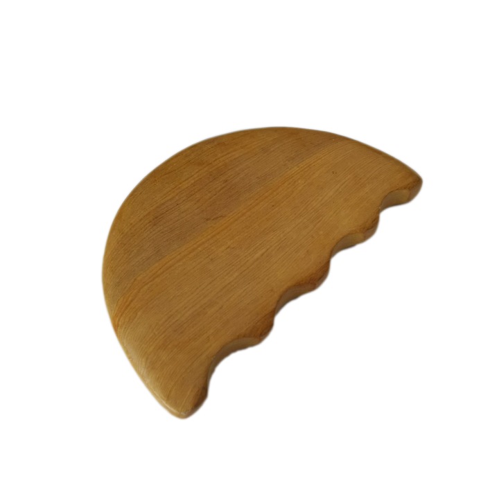 Моделиращ масажор, дървен, назъбен, 10 х 6 см