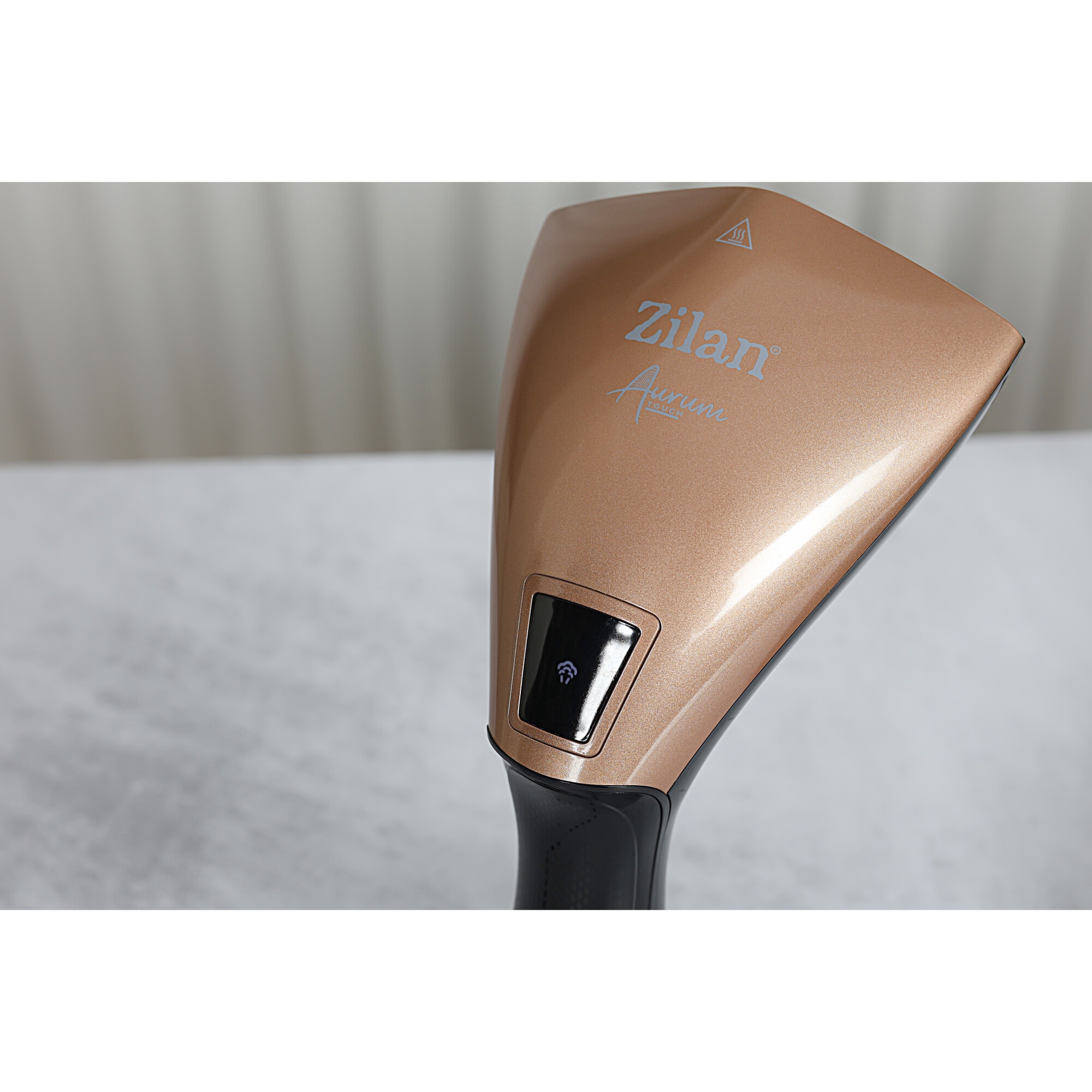 Fier de calcat vertical cu aburi Zilan ZLN4254 AURUM, 1600W, 25g/min, 230 ml, ecran LED multi functional
