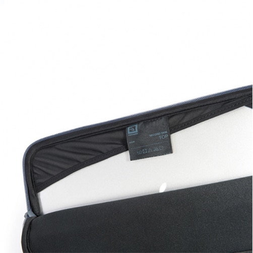 Husa de protectie Tucano Top Second Skin pentru MacBook Pro 13" Retina, Black