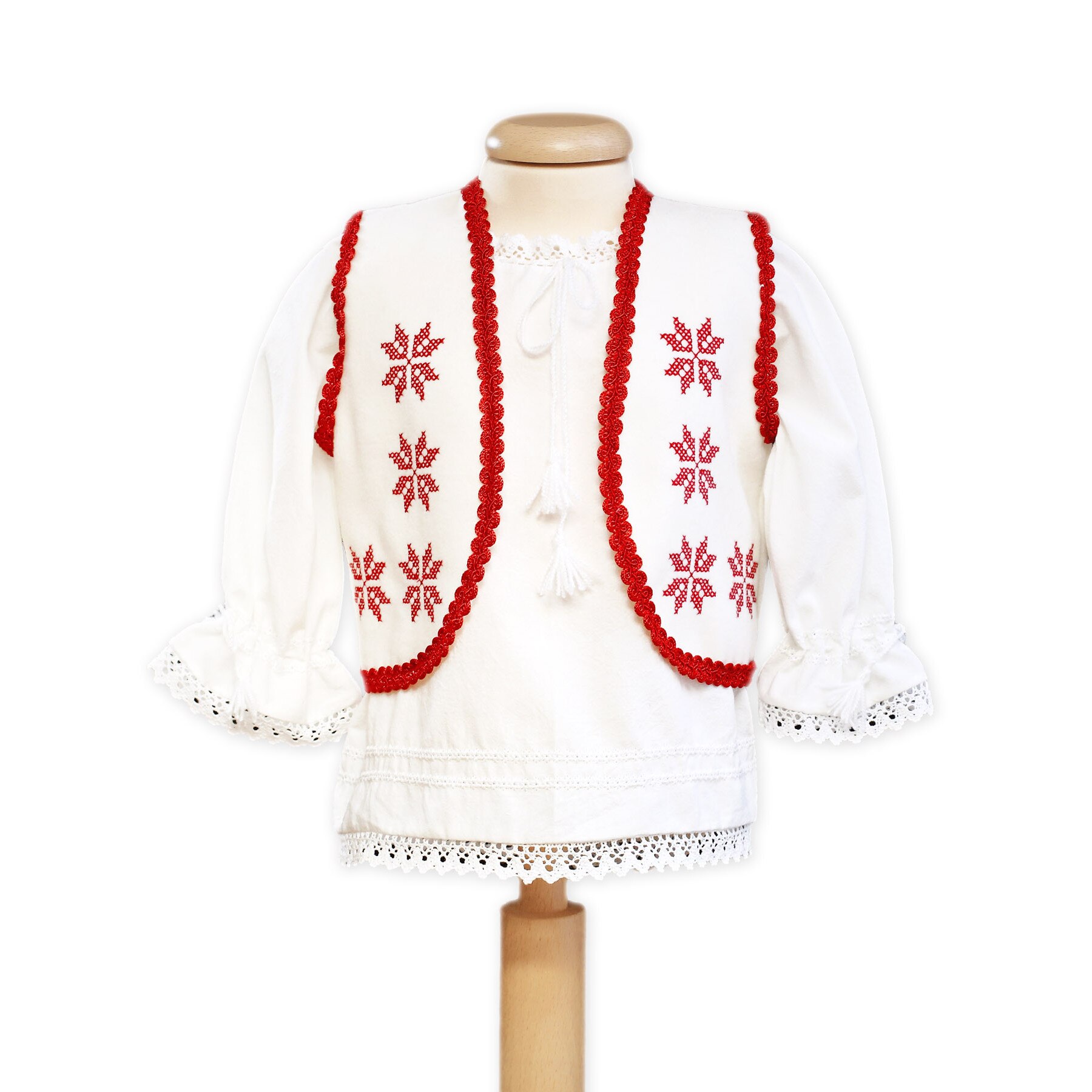 Vesta fete model traditonal