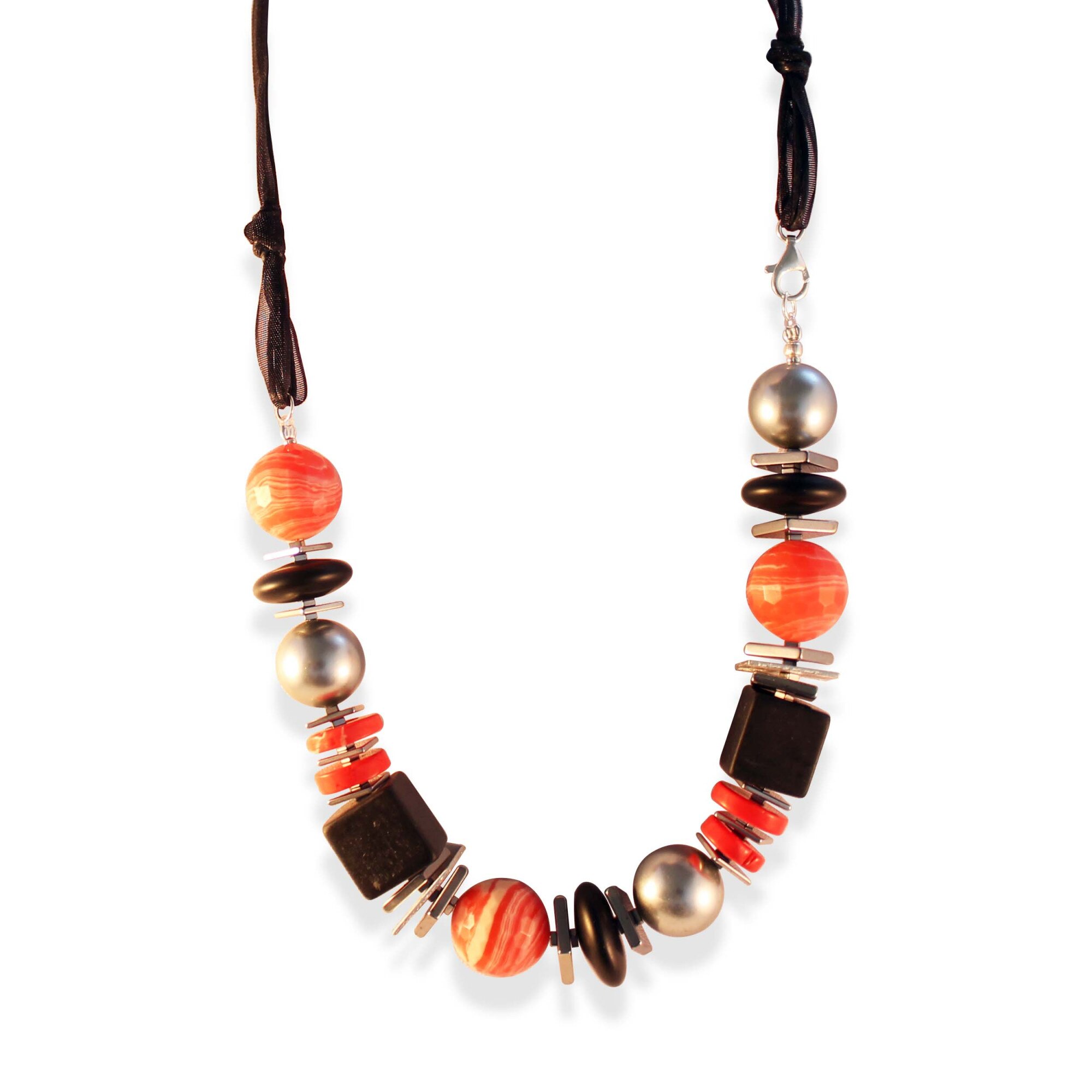 Colier hand made ZZV din perle, howlit, onix si argint CO304