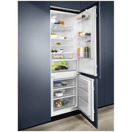 Combina frigorifica incorporabila Electrolux ECB7TE70S, 376 l, NoFrost, Control electronic, 189 cm, Clasa E