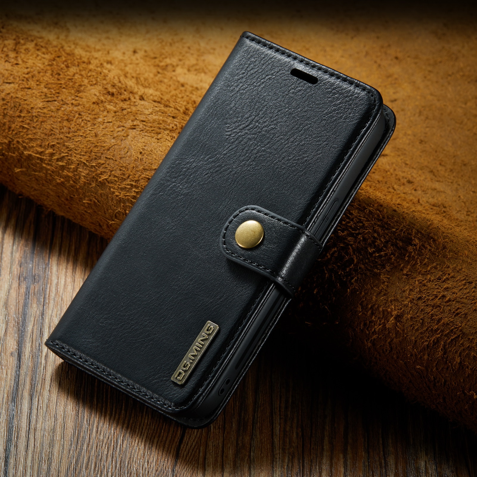 Husa pentru iPhone 14 Pro, CaseMe, piele, 2 in 1, protectie superioara, inchidere cu capsa magnetica, tip portofel, back cover, stand, Negru
