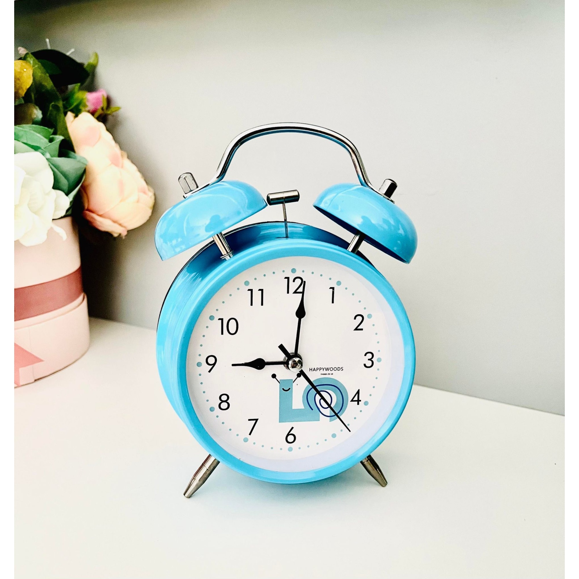 Будилник настолен ретро модел, метален с бутон за осветление на ...