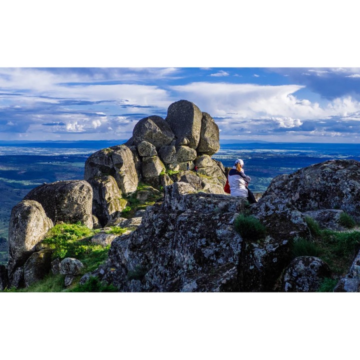 PVC öntapadós tapéta - Hegyi táj 157, 100 x 150 cm