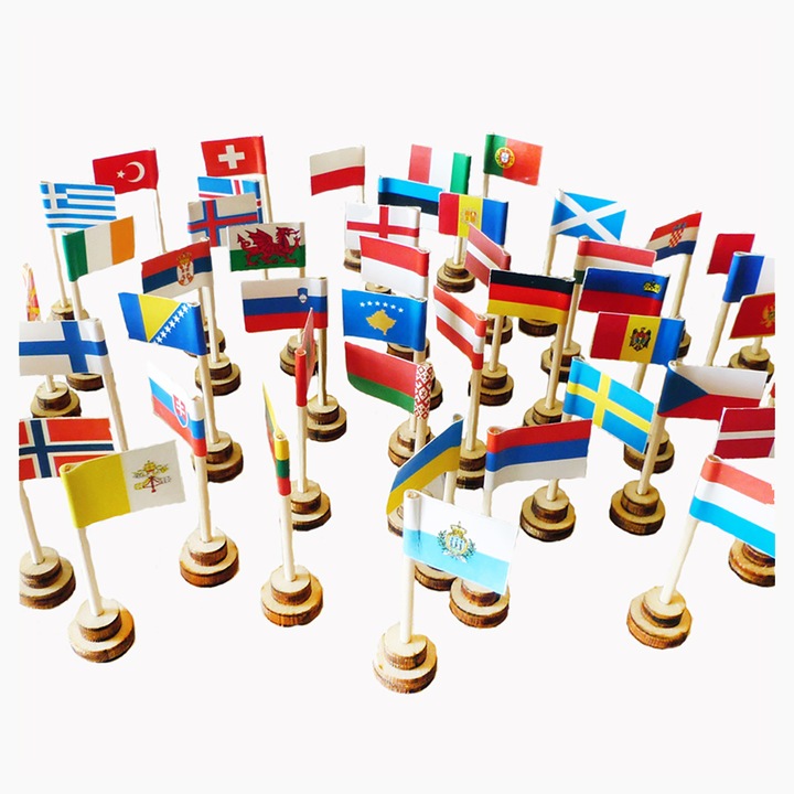 Joc Educativ Steaguri Continente: Europa, Africa, America, Asia; 200+ piese, 5x1cm, din lemn natur si hartie colorata, lucioasa