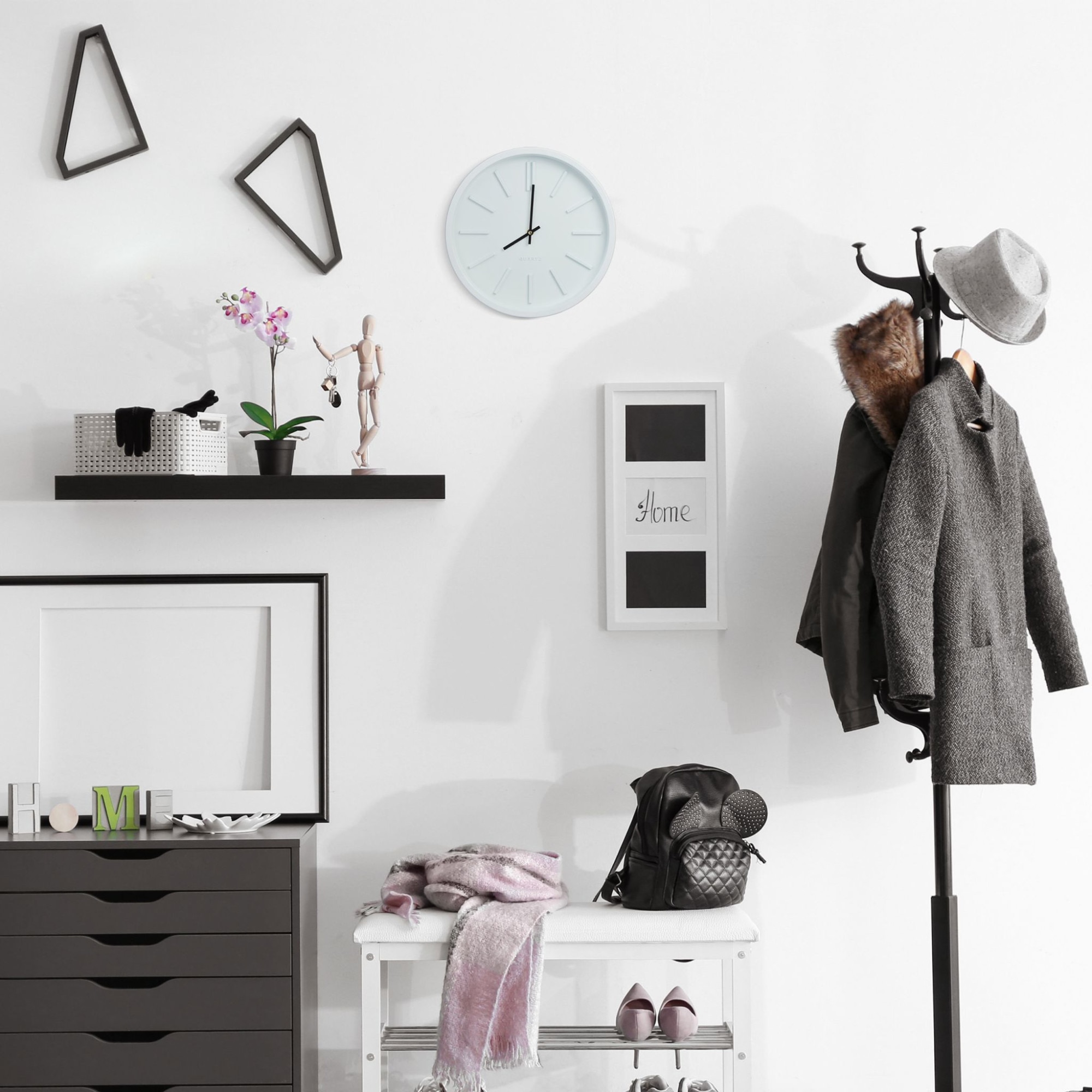 Ceas de perete, cu design modern, alb/negru, dimensiuni 5 x 35 cm ...
