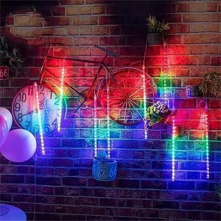 Instalatie de Craciun SIKS Tip Turturi Meteor, 80 cm, 8 Tuburi X 36 LED, 288 LED-uri, Fir Transparent, Lumina Multicolora