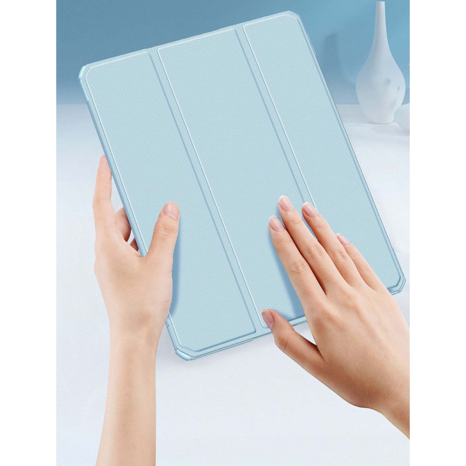 Husa premium Sigloo, pentru tableta iPAD Air 5/4, 10.9, model 2022/2021/2020, 10.9 inch, interior de piele sintetica, cu suport Smart Pen, spatele din policarbonat transparent, Blue