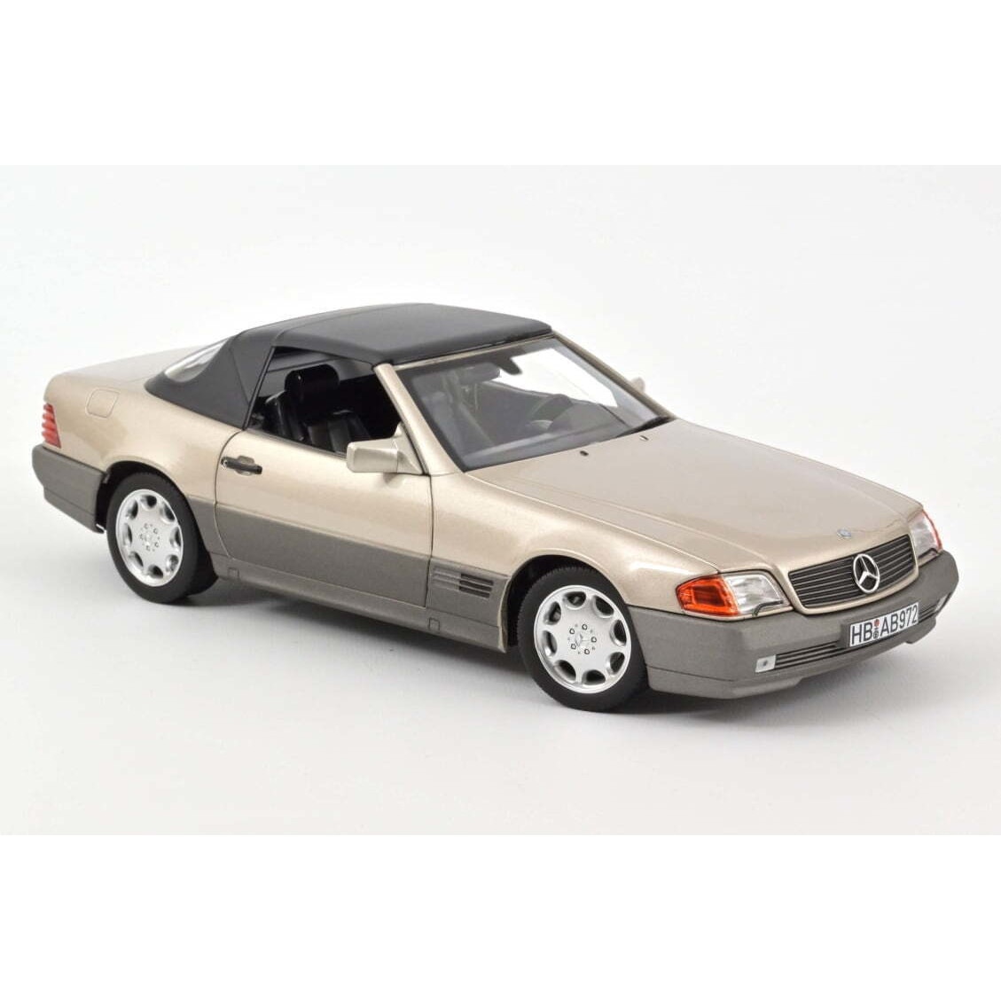 Macheta auto Mercedes-Benz 500 SL 1989 argintiu, 1:18 Norev - eMAG.ro