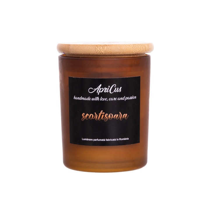 Lumanare parfumata din soia cu inimioare maro, Apricus - Scortisoara ardere 25h, 160 g