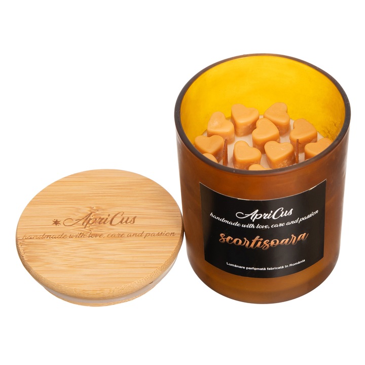 Lumanare parfumata din soia cu inimioare maro, Apricus - Scortisoara, ardere 40h, 260 g