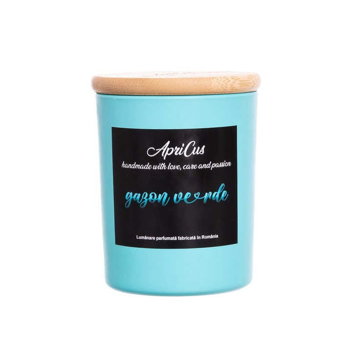 Lumanare parfumata din soia cu inimioare turcoaz, Apricus - Gazon Verde ardere 25h, 160 g