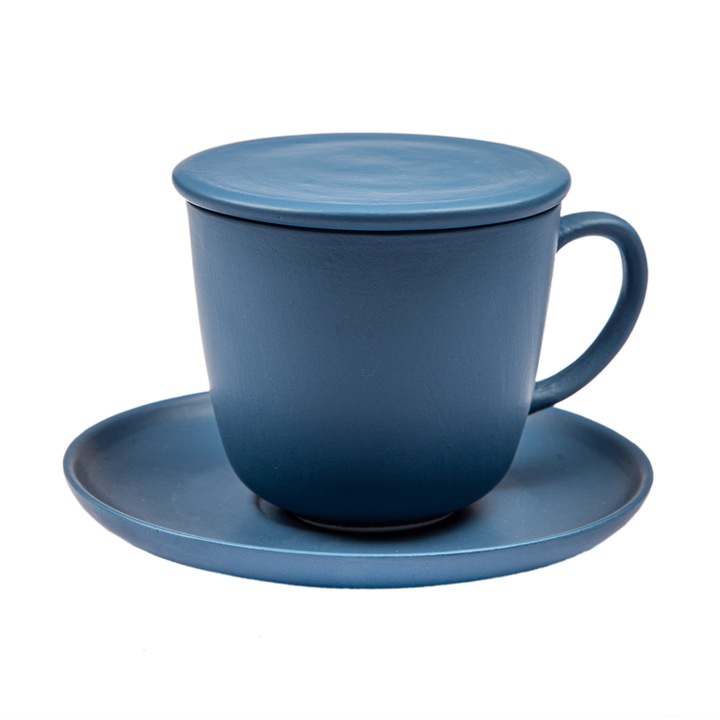 Kék porcelán teáscsésze fedővel és csészealjjal 480ml