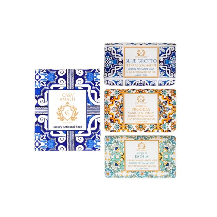Комплект занаятчийски сапун Casa Amalfi, Blue Maiolica, 3 сапуна с дървесни и цитрусови аромати, ванилия и мед, жасмин и лайка, веган, масло от жожоба, масло от ший, нежно почиства кожата, овлажнява