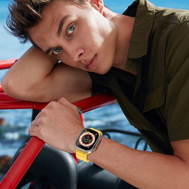 Curea plastic Tech-Protect Icon Pro compatibila cu Apple Watch 4/5/6/7/8/SE/Ultra 42/44/45/49mm Yellow