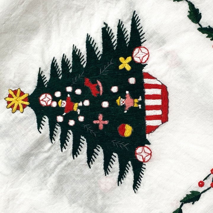 Fata de masa cu 12 servetele, bumbac fin brodat festiv de Craciun, 140 x 250