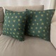 Karácsonyi díszpárna - zöld/arany mintával - 45x45 cm