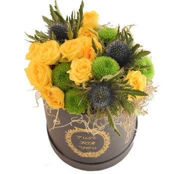 Aranjament floral Black Yellow Box Aranjament floral Black Yellow Box