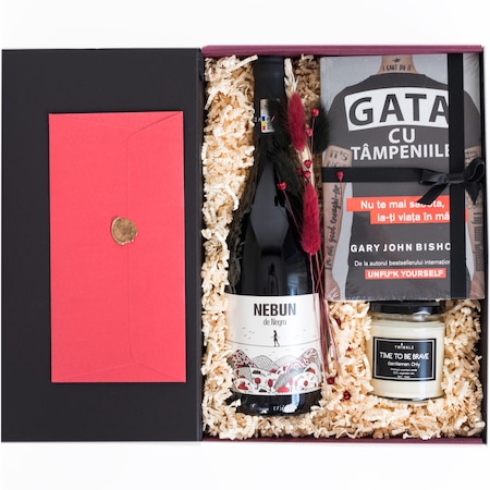 Pachet Gata cu tampeniile, Vin Rosu Nebun de negru by Bordea Catalin, Sec, 0.75l, Cutie + scrisoare semnata Bordea Catalin + carte Gata cu tampeniile + lumanare naturala parfumata