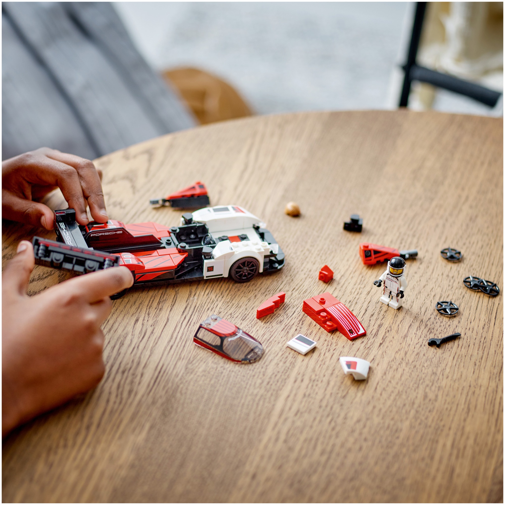 LEGO® Speed Champions - Porsche 963 76916, 280 piese - eMAG.ro