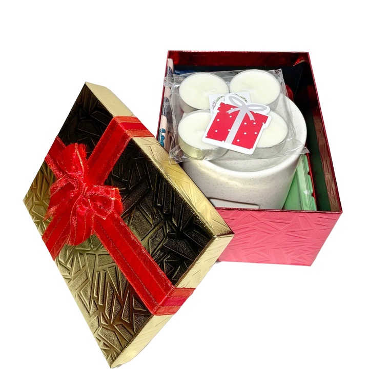 Елегантна коледна кутия с бежова керамична купа, соев восък, ръчна изработка, коледен аромат, 50 гр.