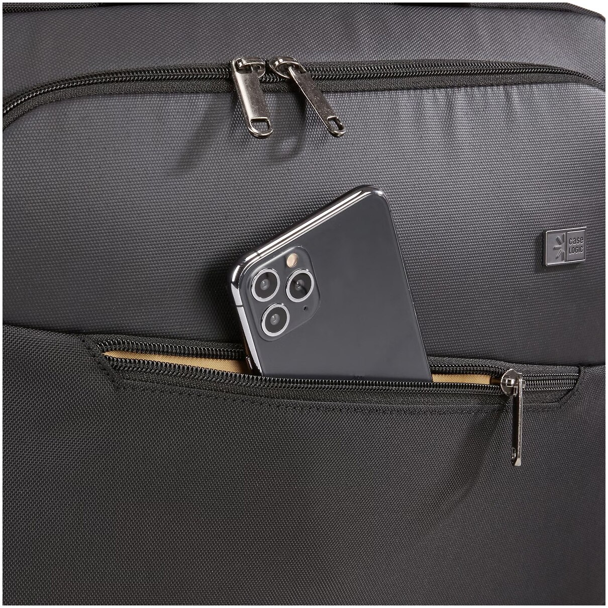 Geanta Case Logic,pentru notebook de max. 14 ", 1 compartiment, buzunar frontal x 2,bretea umar, poliester, negru
